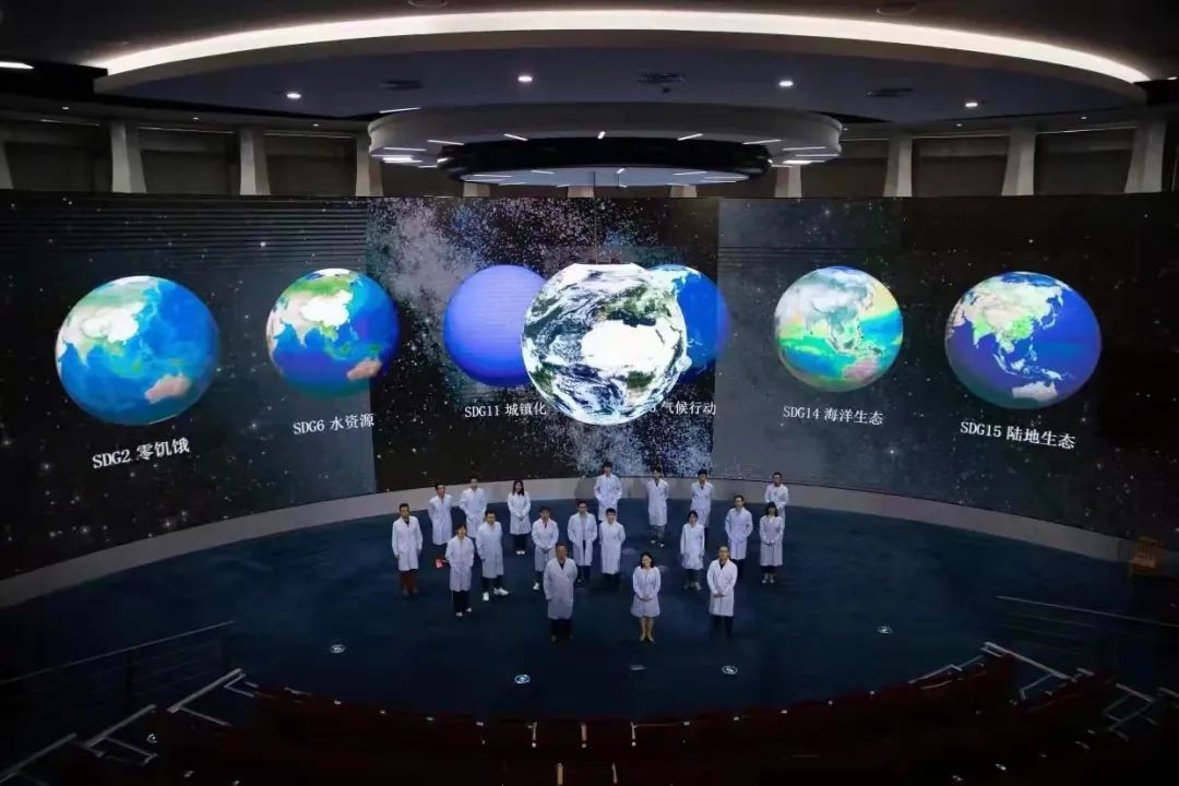 接受領導人檢閱 | 利亞德智能顯示助力紫金山實驗室展現強勁創新力