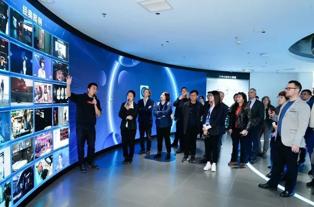 霸榜 | 四大榜單盡數囊括，利亞德集團連續五年斬獲“極光”大獎